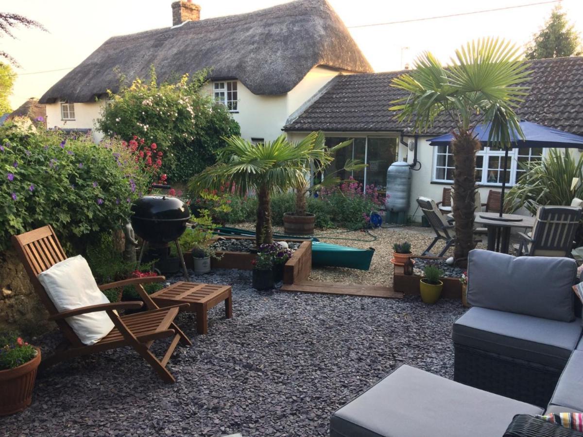 Guest Suite at 31 Little England Milborne Saint Andrew Extérieur photo