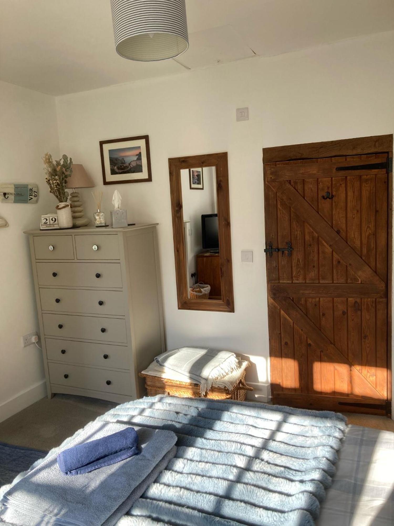 Guest Suite at 31 Little England Milborne Saint Andrew Extérieur photo